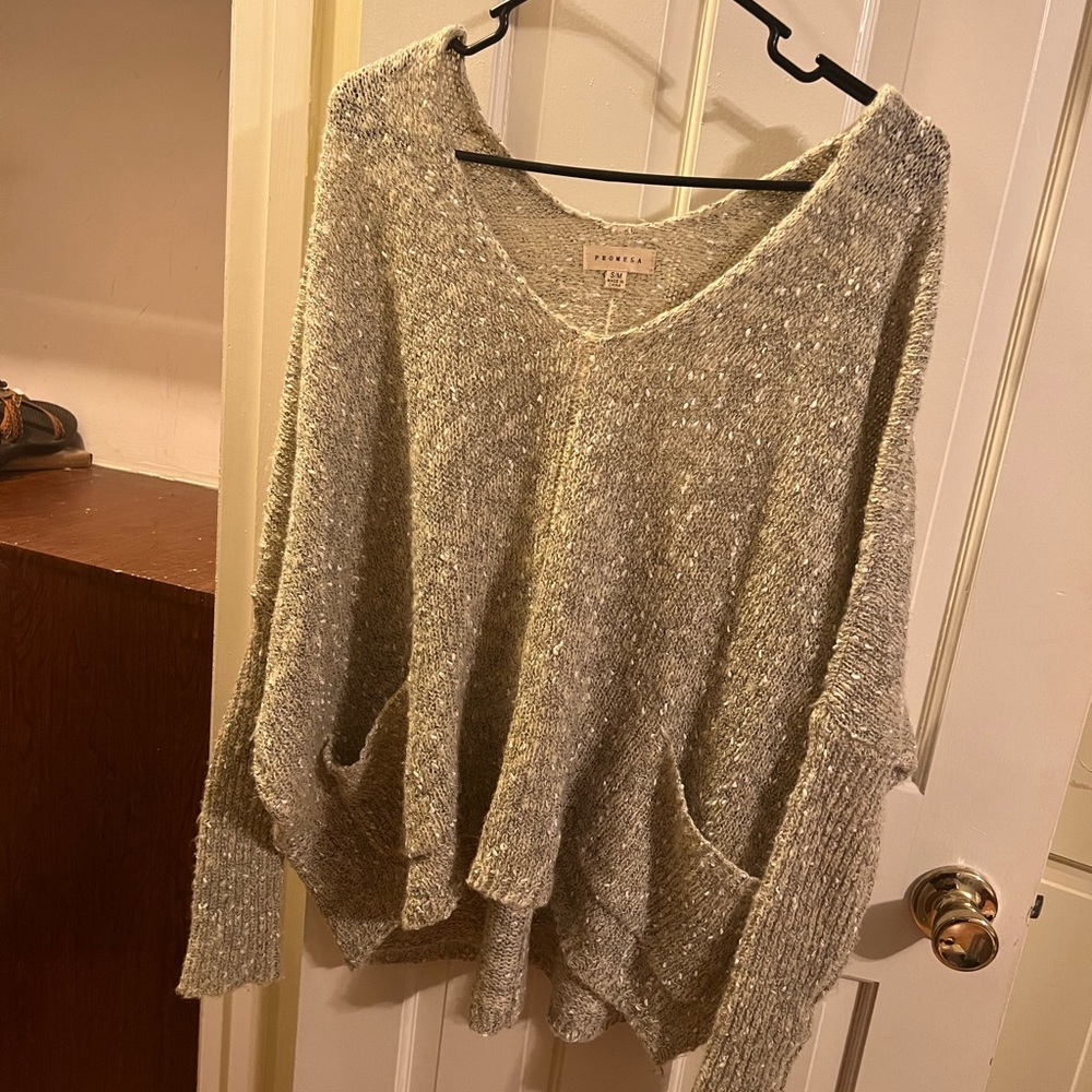 Boutique brand oversized slouchy sweater with pockets